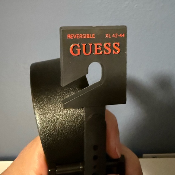 Guess Black and Brown Reversible Leather Belt Size XL 42-44 NWOT - Picture 2 of 3